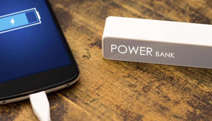 Smartphone mit Power Bank