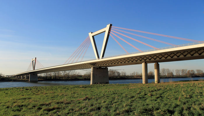 Autobahnbrücke Düsseldorf