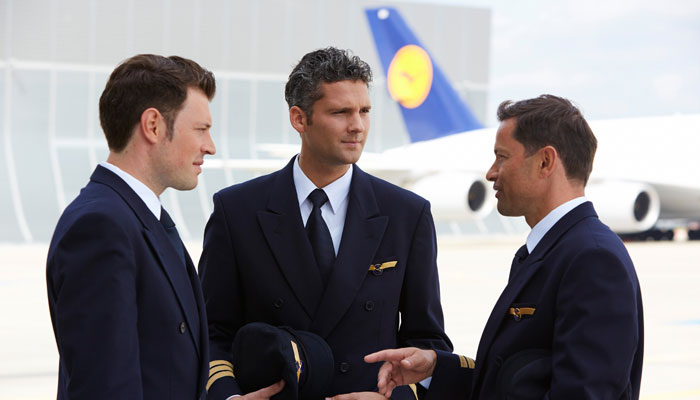 Lufthansa Cockpit-Crew im Gespräch