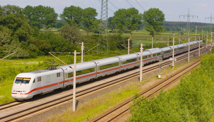 ICE 1 Baureihe 401 auf der Schnellfahrstrecke Berlin - Wolfsburg