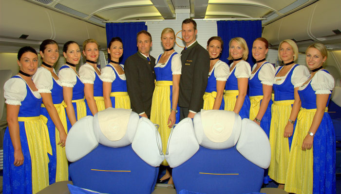 Lufthansa-Trachtencrew 2010