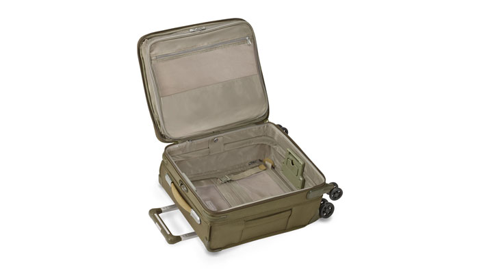 Briggs&Riley_Baseline_ Domestic Carry-On Expandable Spinner