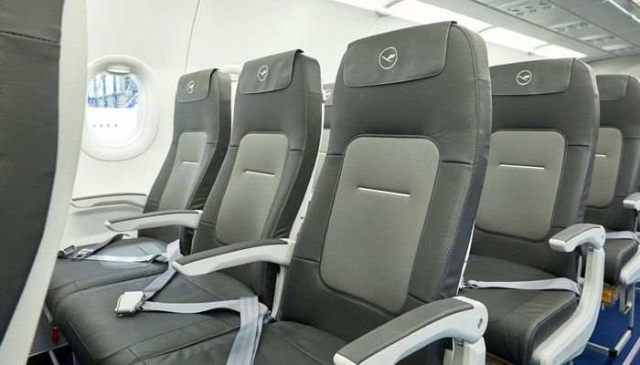 Neue Sitze mit mehr Platz: die neue Economy-Kabine der Lufthansa. Foto: Lufthansa AG