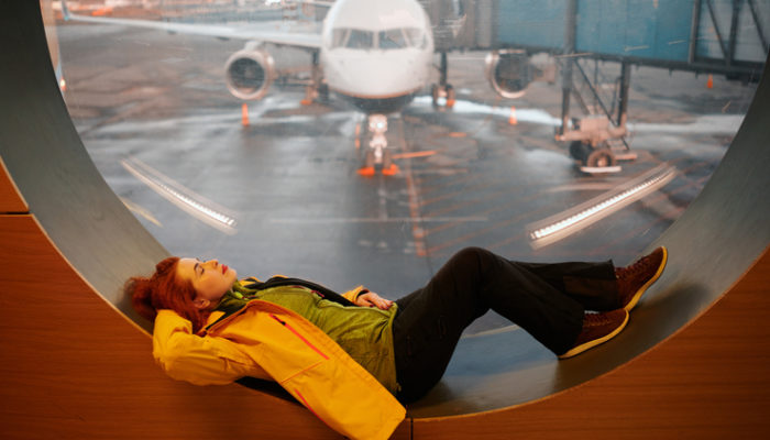 Besser als Langeweile am Flughafen: Ab ins Fitnessstudio. Foto: iStock / stock_colors