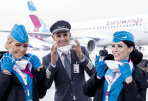 Airline-Crew mit Masken. Foto Eurowings