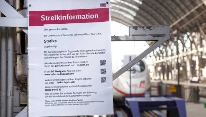 Streikinformation, information board, train drivers strike
