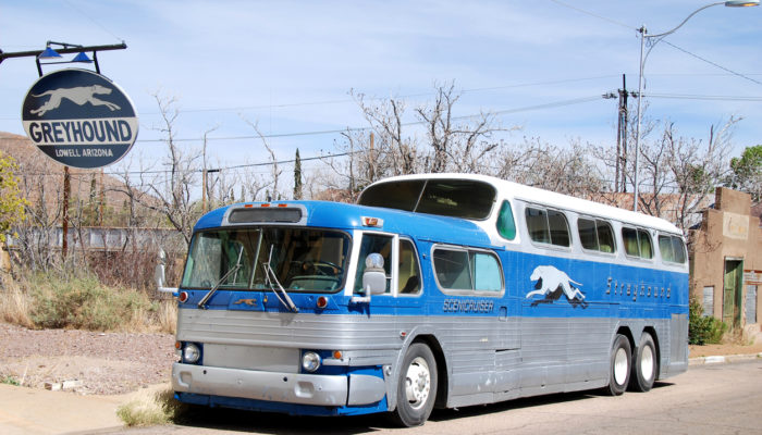 Klassischer Vintage-Greyhound-Bus in Arizona. Foto M. Kaercher/iStock