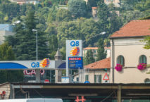 Q8 Tankstelle in Tavernola am Comer See. Foto iStock/Moonstone Images
