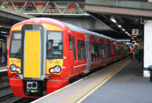 Der Gatwick Express fährt wieder von Londons Victoria Station zum Flughafen Gatwick. Foto: GTR