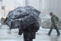 Extreme Wetterbedingungen gehören zu den Risiken auf Geschäftsreisen. Foto: iStock