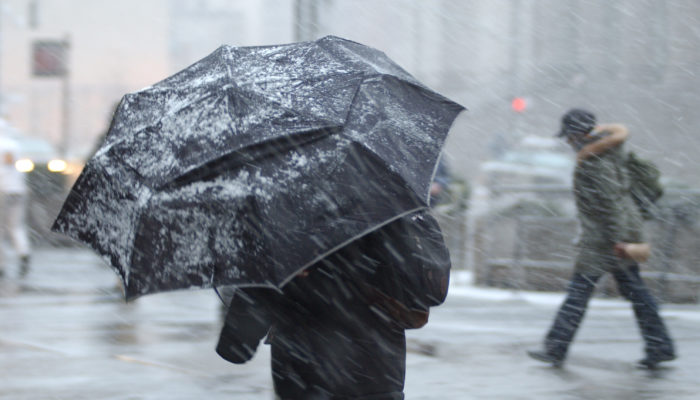Extreme Wetterbedingungen gehören zu den Risiken auf Geschäftsreisen. Foto: iStock