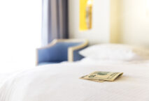 Bettensteuer Kopfgeld Hotelbett Geld